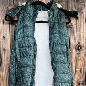 Green puffer vest